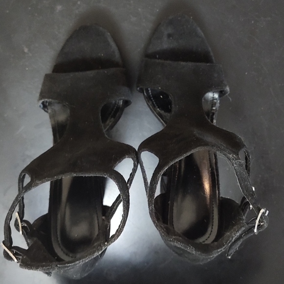 Faux suede double buckle peep toe platform heels - Picture 6 of 7